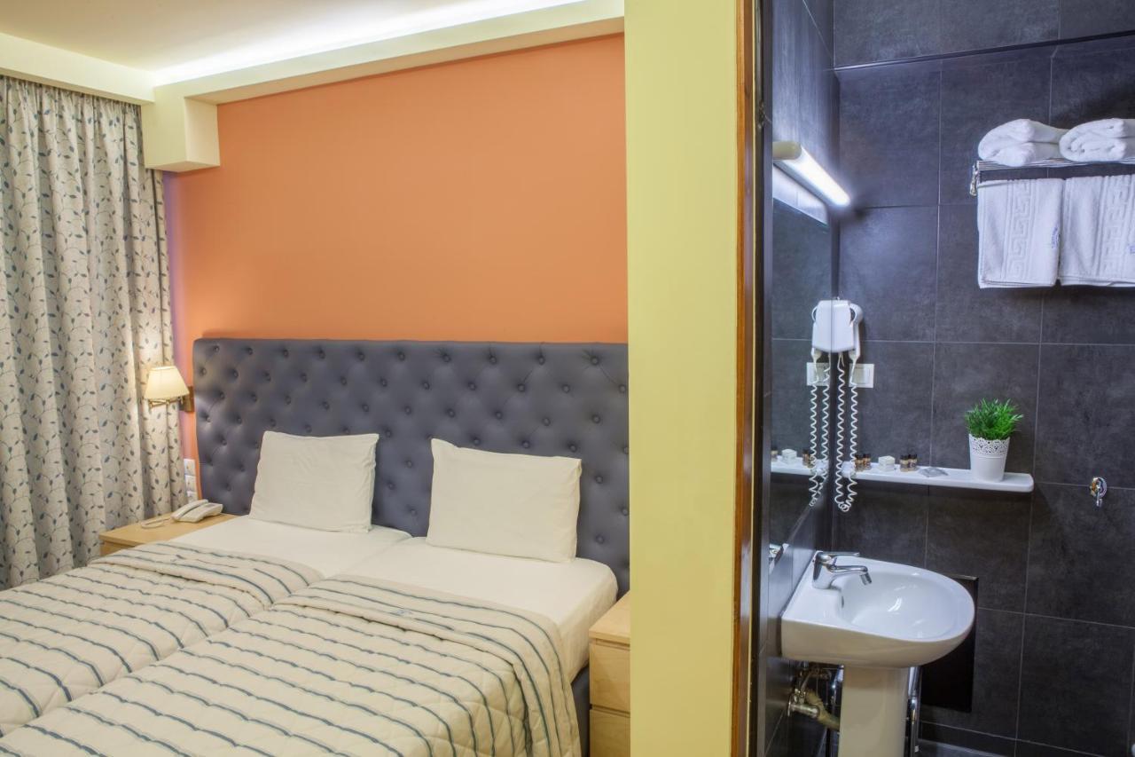 Pitsakis Hotel トロン エクステリア 写真
